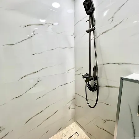 Titan Studio2 *